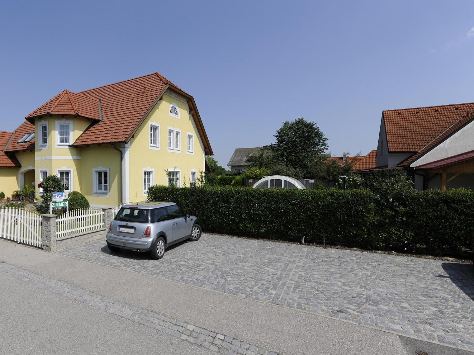 Hotel Gaestehaus Familie Trachsler Rohrendorf bei Krems Exterior foto